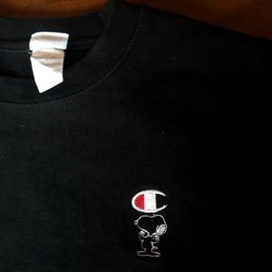 Men’s peanuts champion crewneck sweater